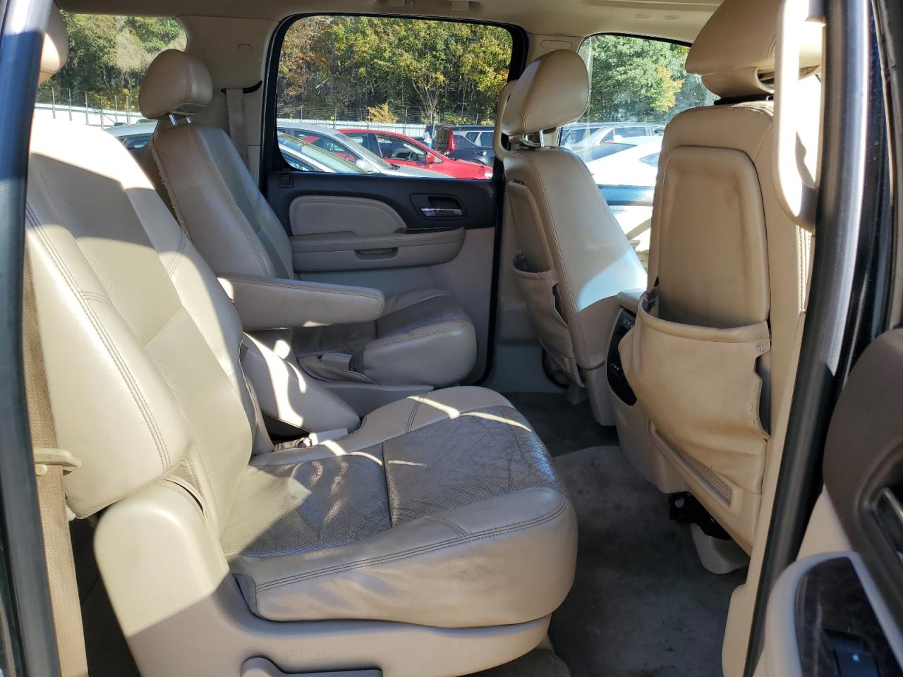 2010 GMC Yukon Xl Denali VIN: 1GKUKMEFXAR183568 Lot: 90862535