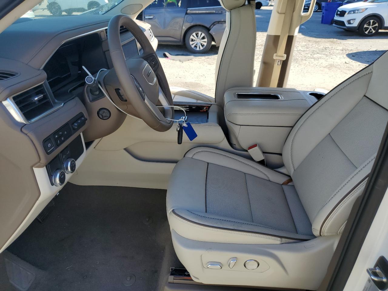 2024 GMC Yukon Denali VIN: 1GKS1DKL7RR402874 Lot: 92272205