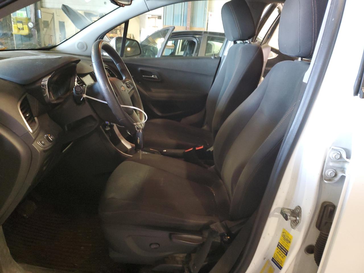 2019 Chevrolet Trax Ls VIN: 3GNCJNSB4KL225704 Lot: 91967515