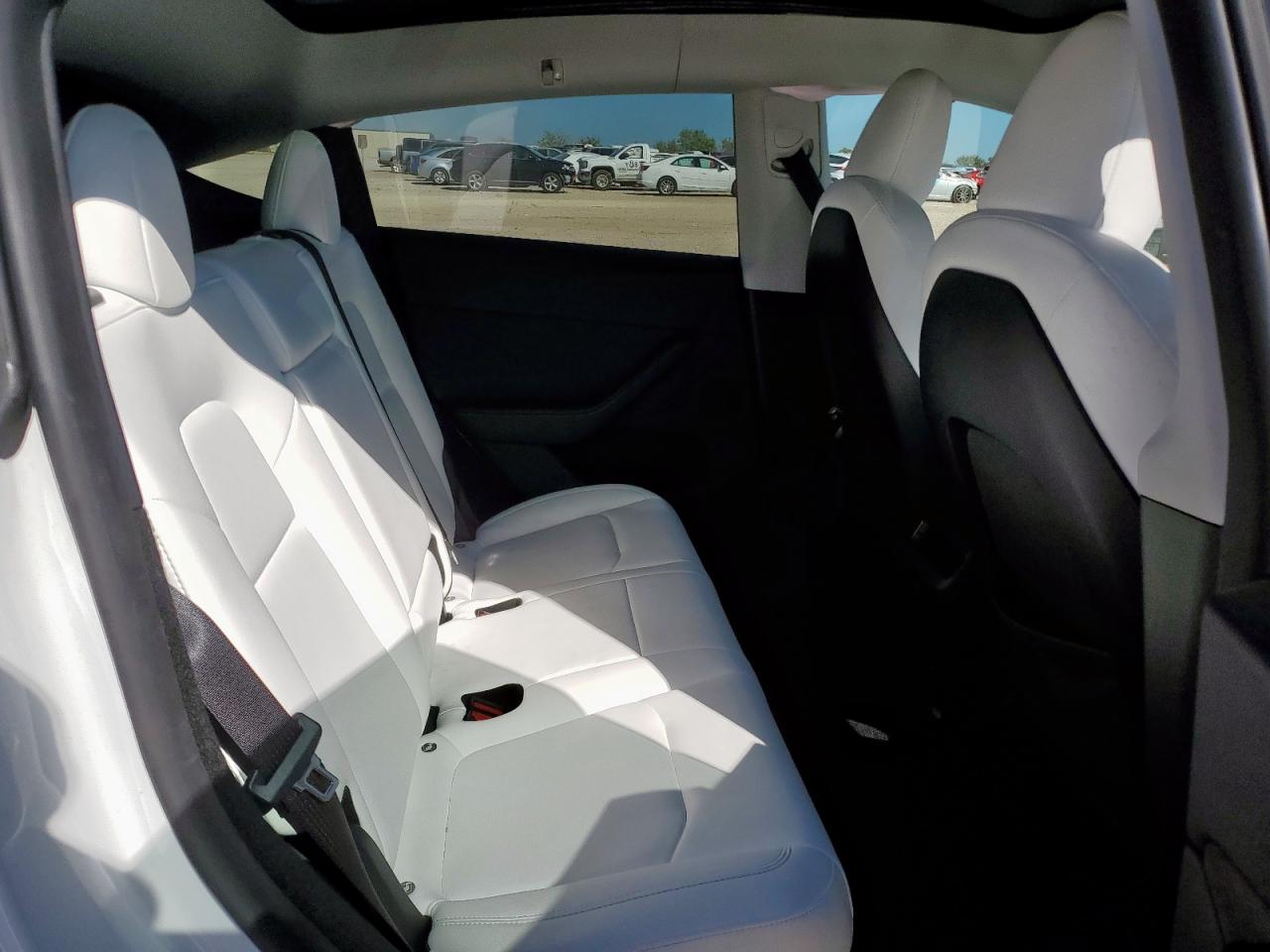 2024 Tesla Model Y VIN: 7SAYGDEE8RA278878 Lot: 91711105