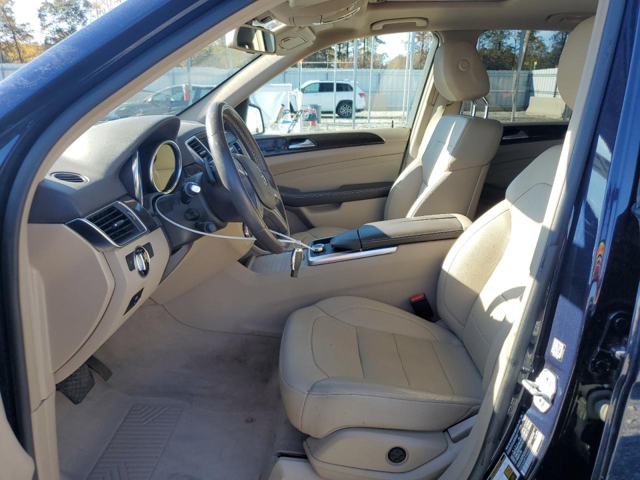 2015 Mercedes-Benz Ml 350 VIN: 4JGDA5JB1FA465557 Lot: 90722185