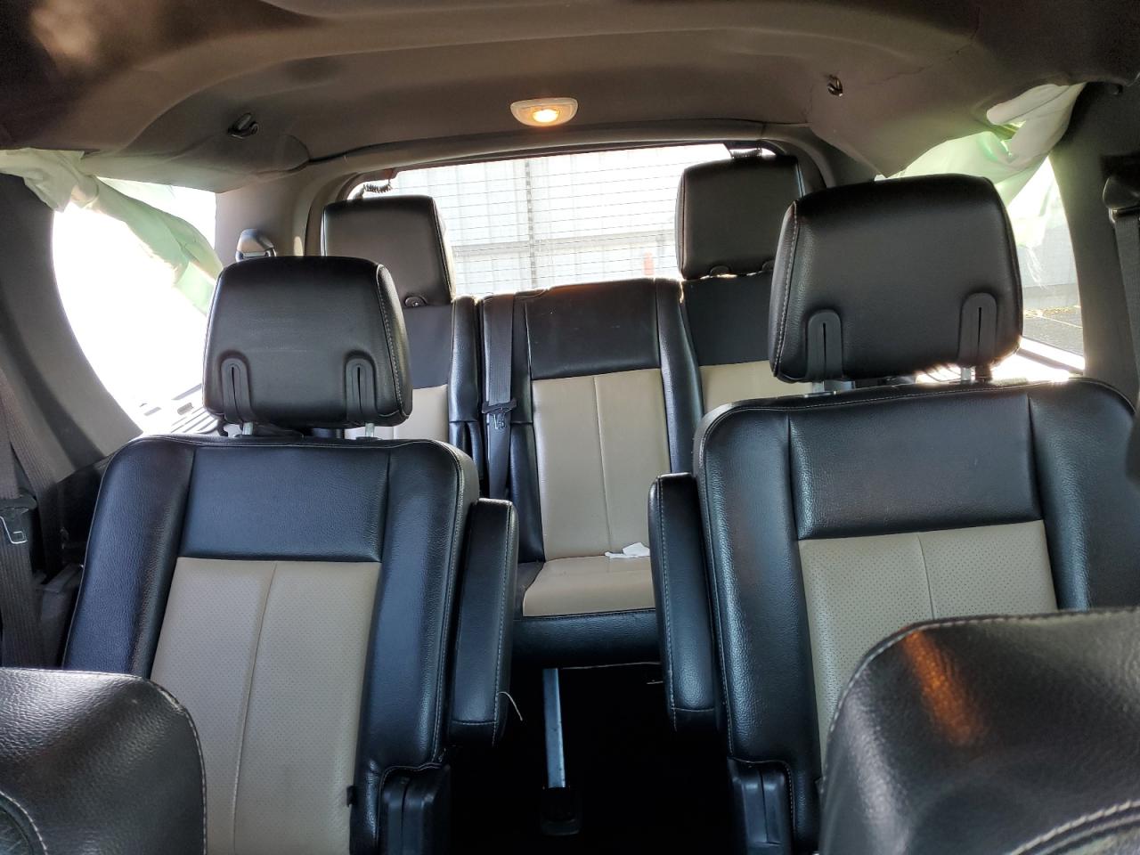 2010 Ford Expedition Eddie Bauer VIN: 1FMJU1H55AEB51186 Lot: 92863175