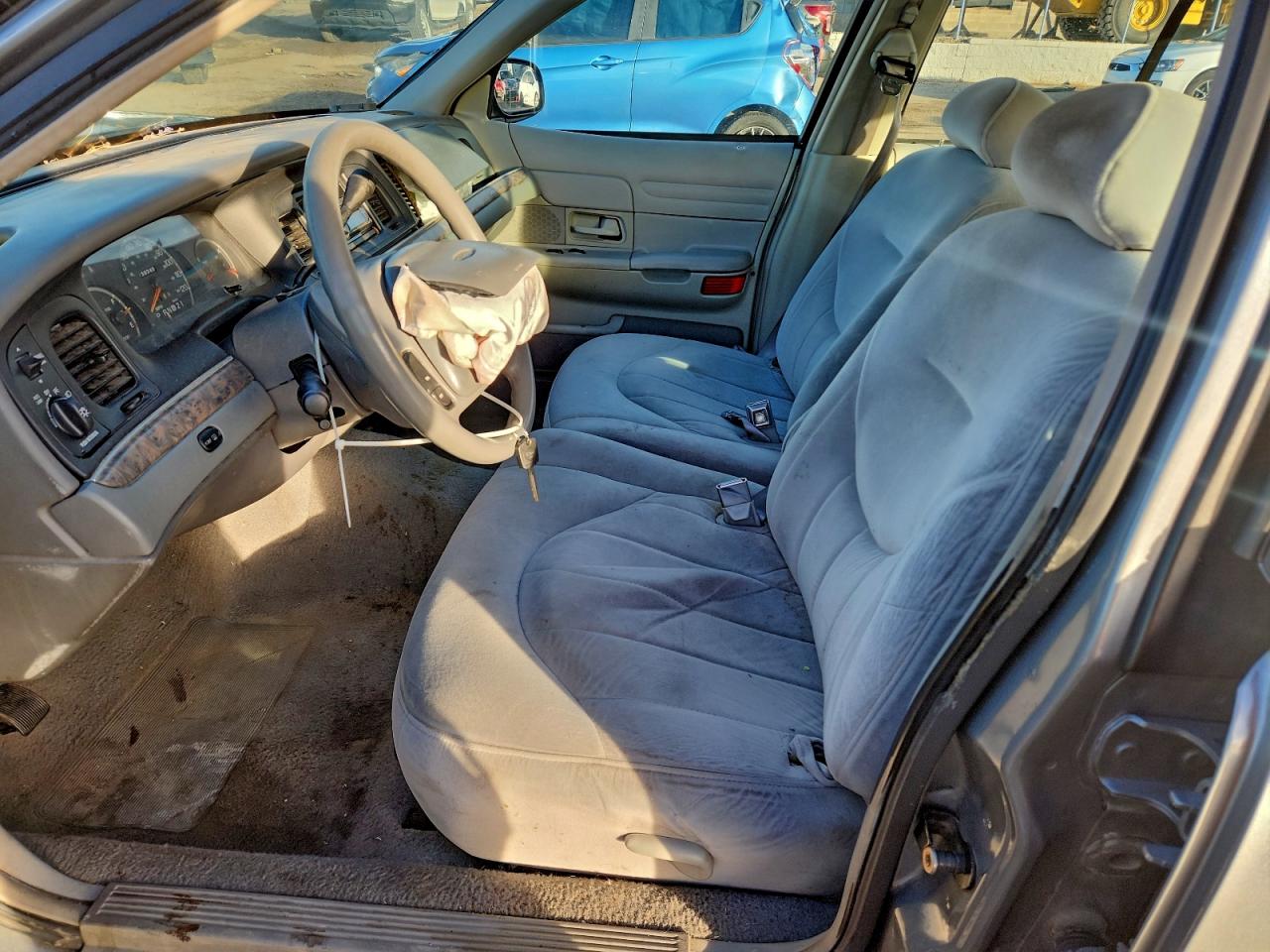 1999 Ford Crown Victoria VIN: 2FAFP73W4XX134686 Lot: 93979145