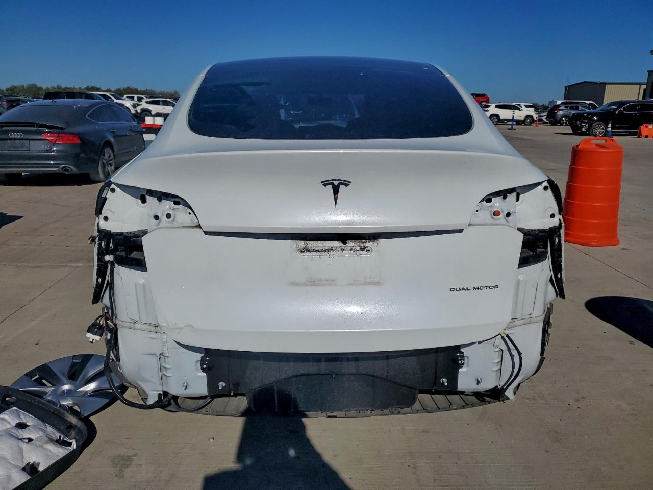 2022 Tesla Model Y VIN: 7SAYGDEE6NA012883 Lot: 91065565