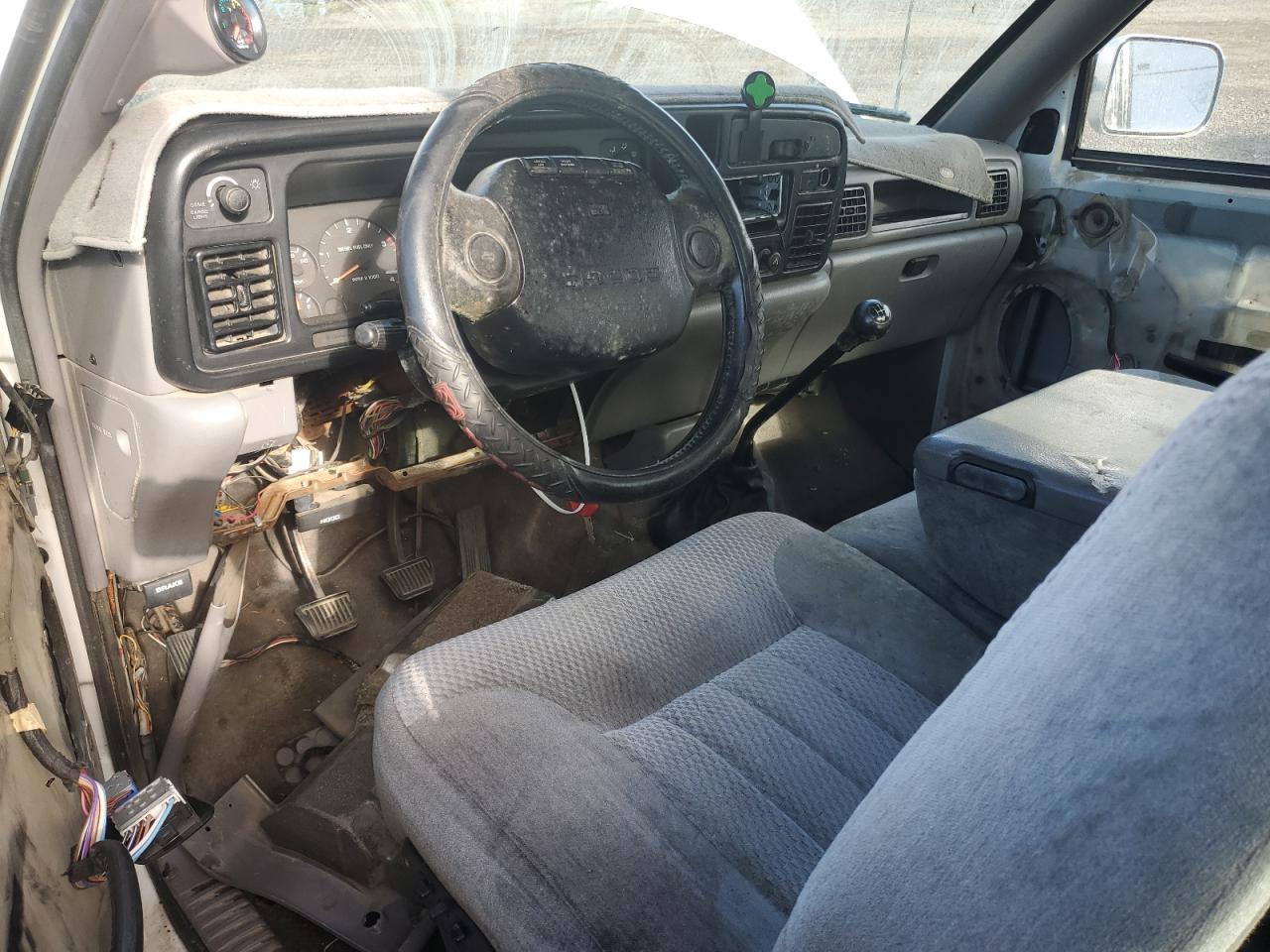 1996 Dodge Ram 3500 VIN: 3B7MC33C6TM171093 Lot: 69213255