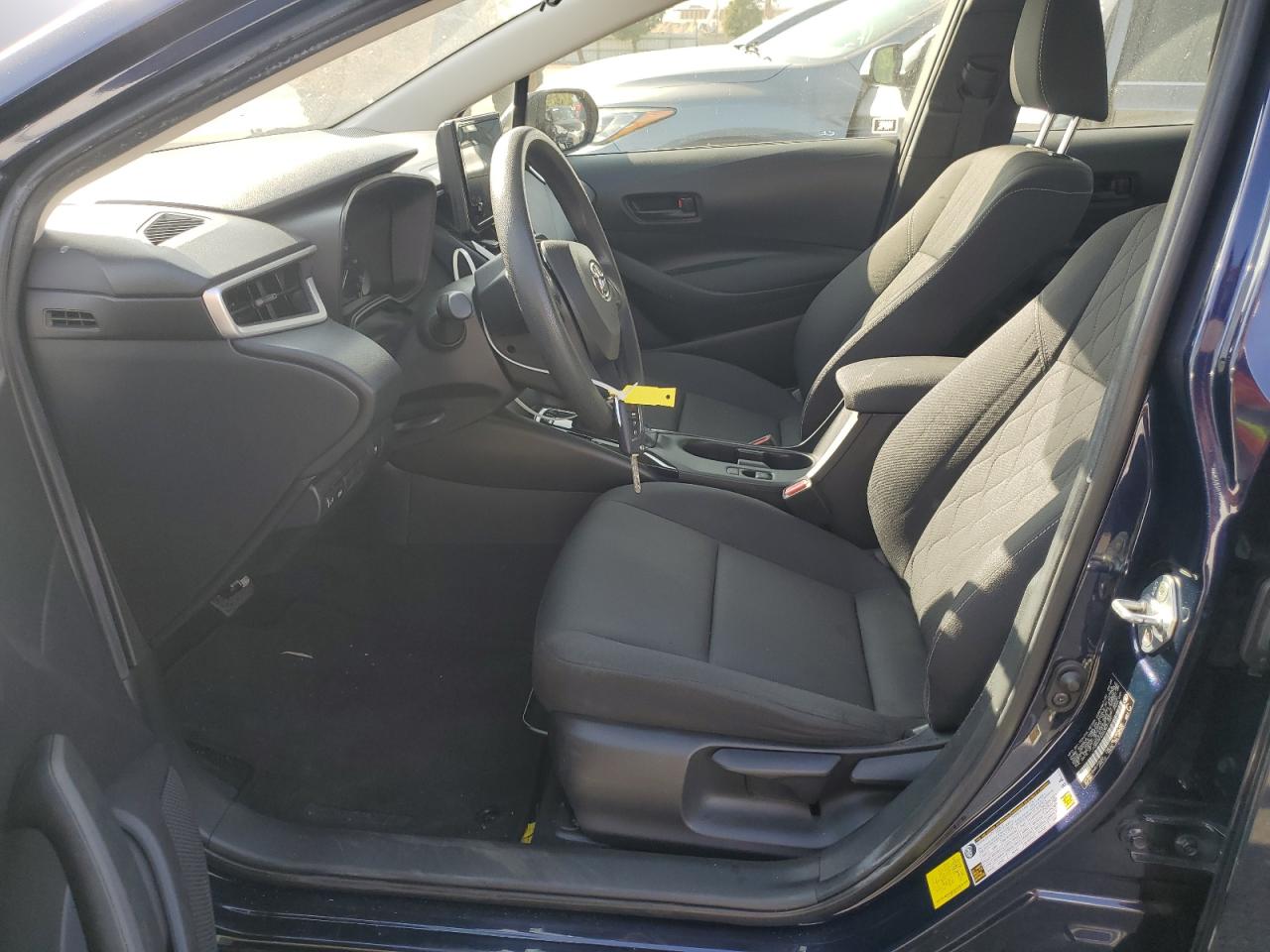 2025 Toyota Corolla Le VIN: JTDBCMFE2S3071230 Lot: 90826515