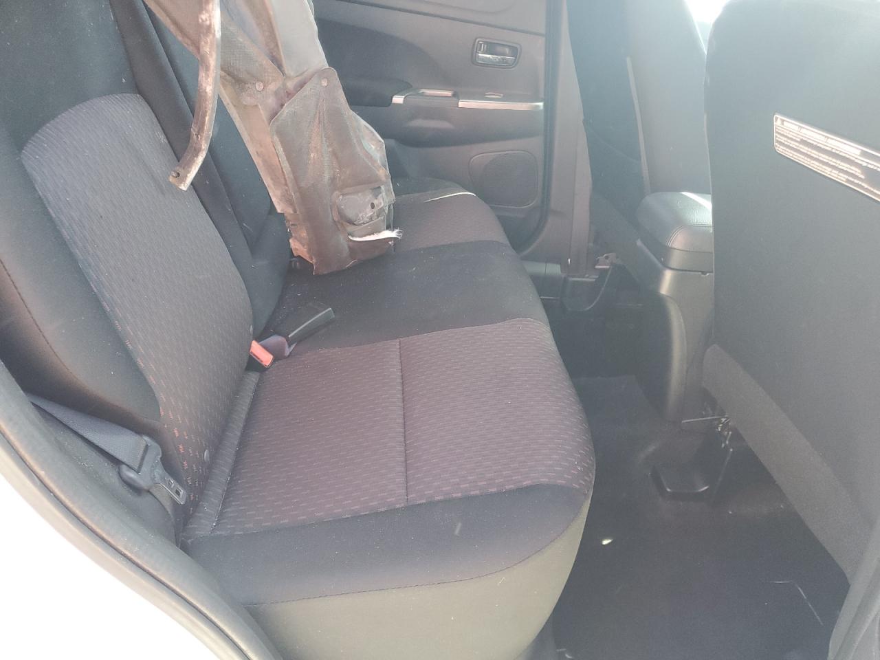 2018 Mitsubishi Outlander Sport Es VIN: JA4AP3AU4JZ011674 Lot: 91460965