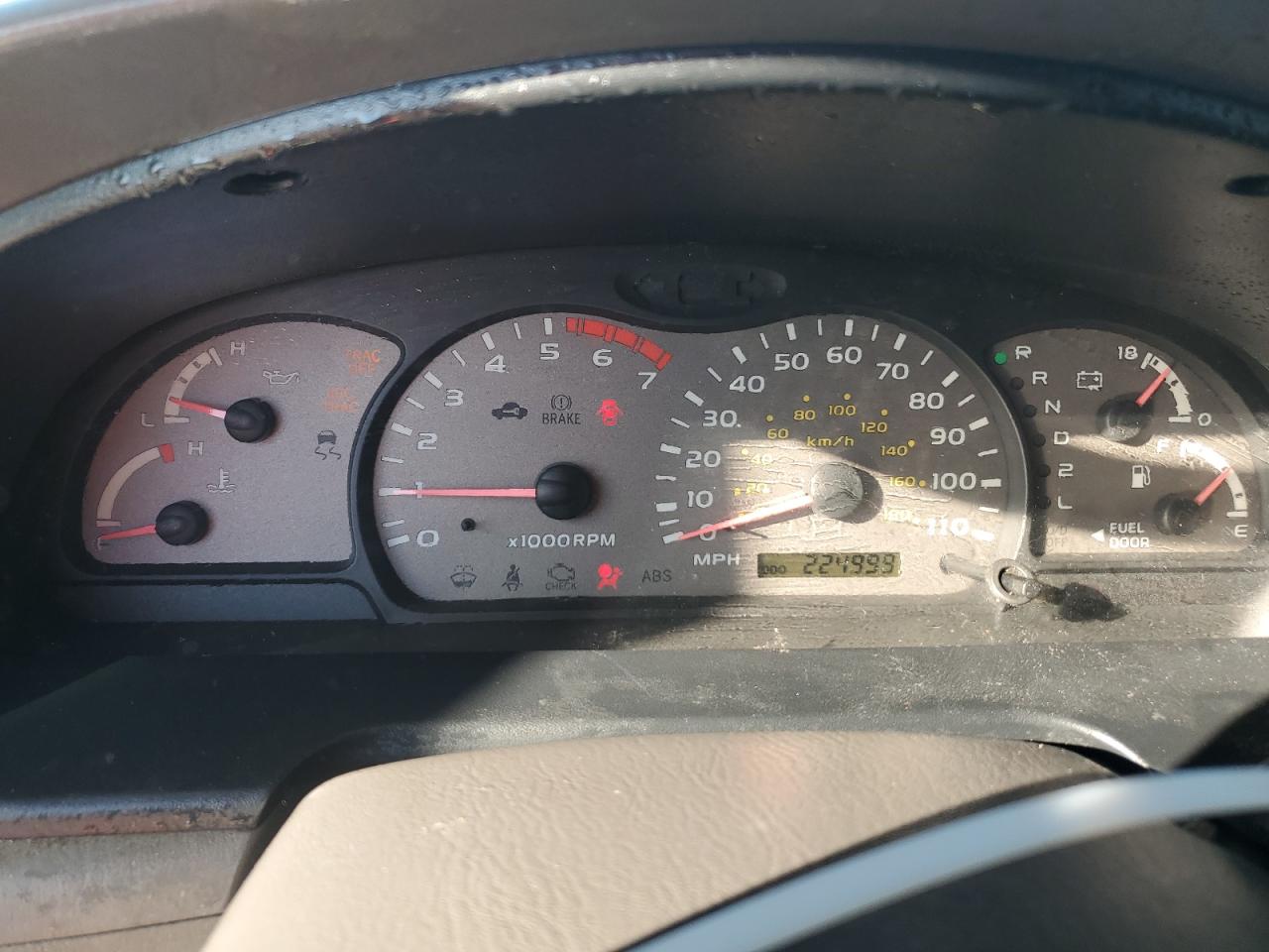 2002 Toyota Sequoia Sr5 VIN: 5TDZT34A82S104979 Lot: 92793865