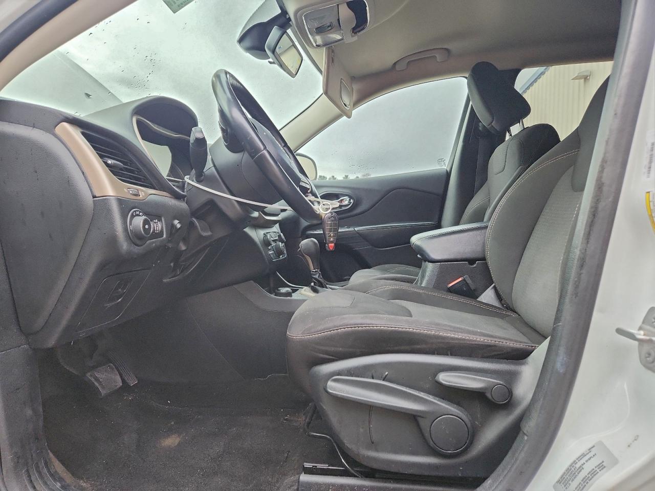 2015 Jeep Cherokee Latitude VIN: 1C4PJMCS4FW708936 Lot: 93906285