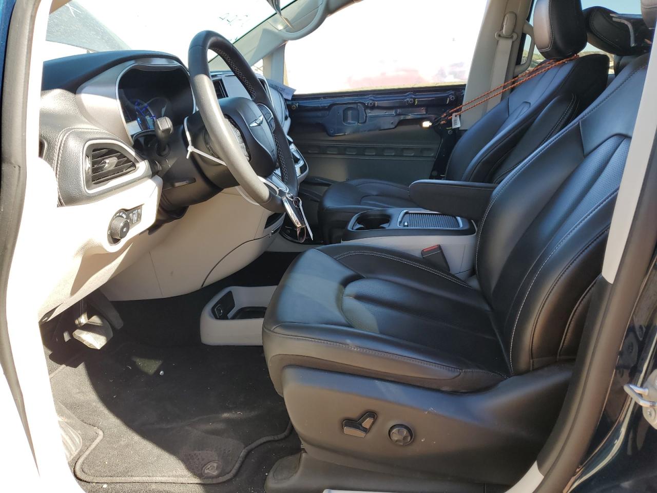 2023 Chrysler Pacifica Hybrid Touring L VIN: 2C4RC1L73PR569793 Lot: 85206885