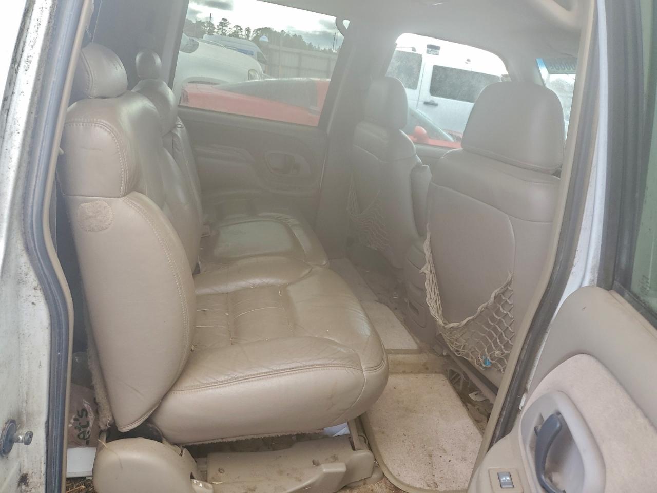 1999 GMC Suburban C1500 VIN: 1GKEC16R9XJ744651 Lot: 93876685