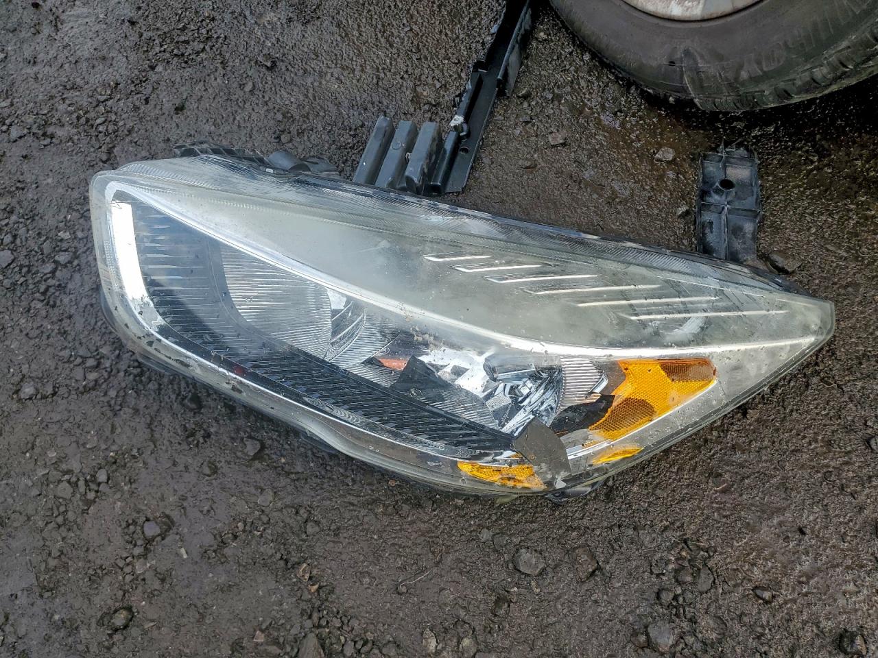 2017 Ford Escape Se VIN: 1FMCU9G9XHUC53305 Lot: 94546535