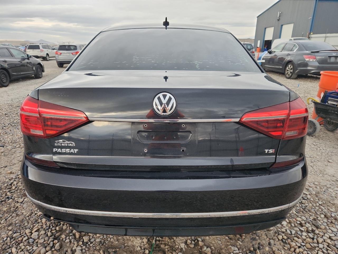 2017 Volkswagen Passat R-Line VIN: 1VWDT7A37HC010784 Lot: 93087055