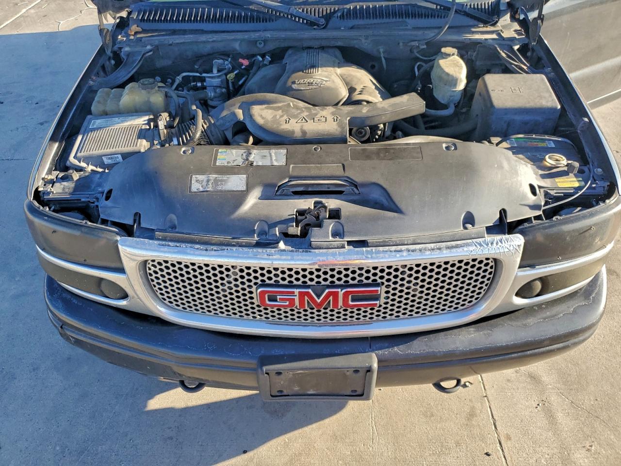 2004 GMC Yukon Xl Denali VIN: 1GKFK66U84J329261 Lot: 94162305