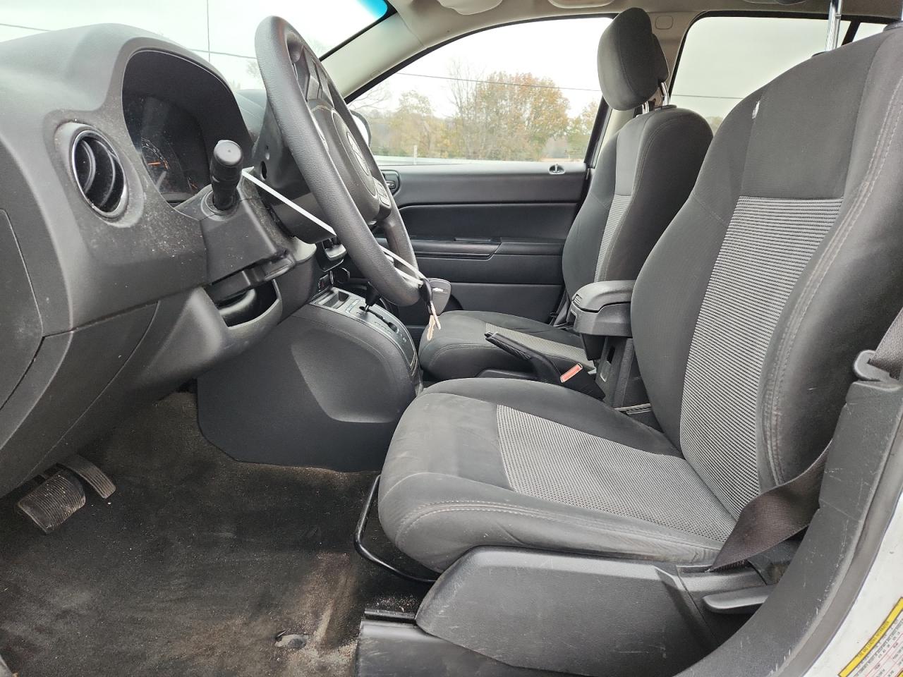 2017 Jeep Compass Sport VIN: 1C4NJCBBXHD102316 Lot: 91470975