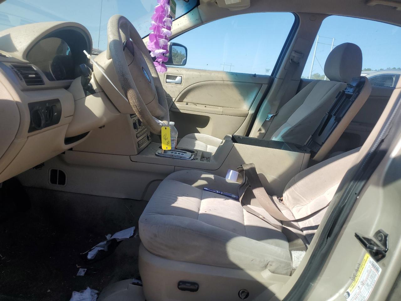 2005 Ford Five Hundred Se VIN: 1FAFP23125G152677 Lot: 92895675