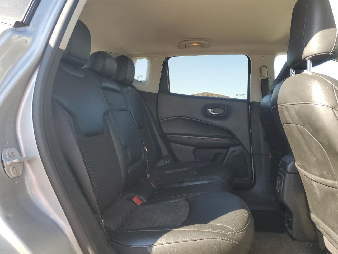 2019 Jeep Compass Trailhawk VIN: 3C4NJDDB9KT671243 Lot: 92258655