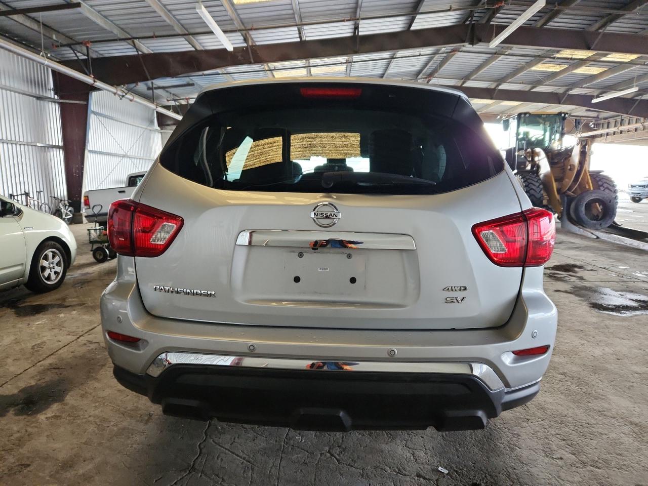 2018 Nissan Pathfinder S VIN: 5N1DR2MM3JC642062 Lot: 91693735