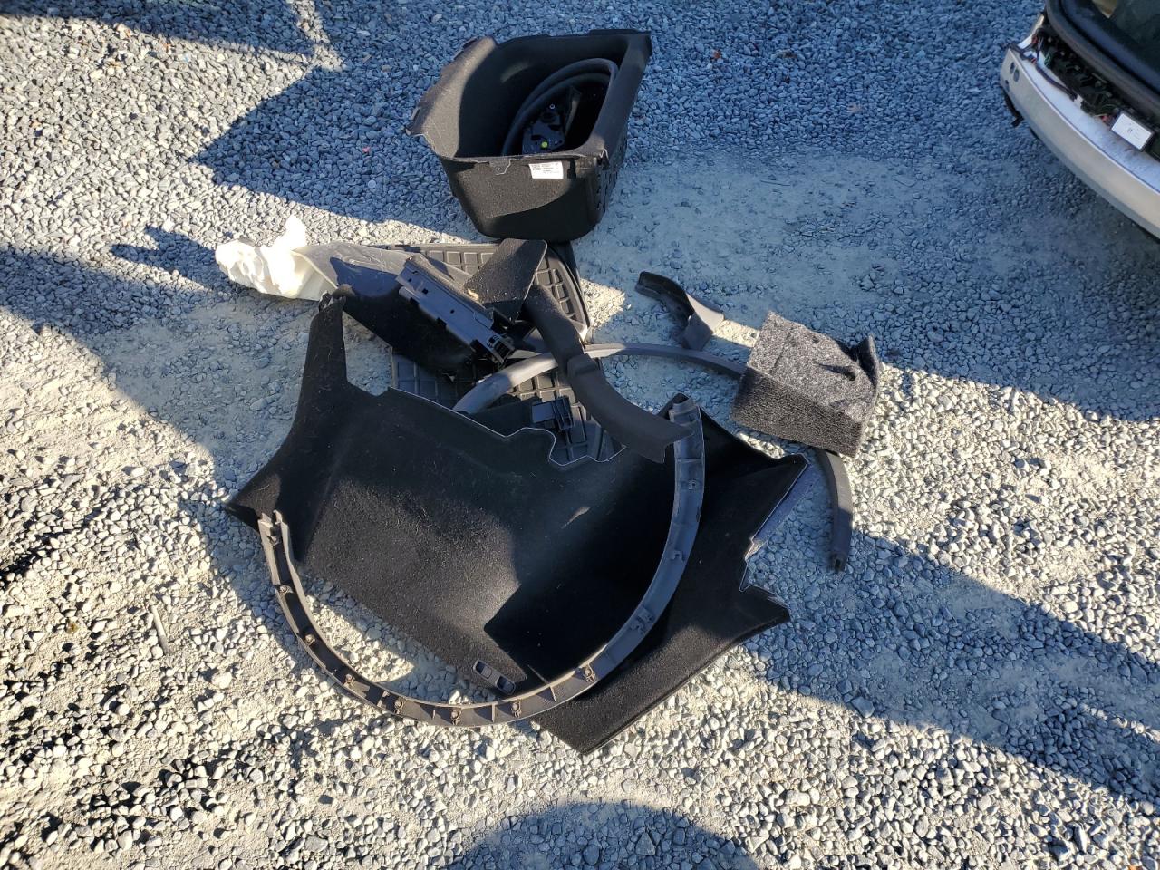 2023 Tesla Model Y VIN: 7SAYGDEE8PA144076 Lot: 92412495