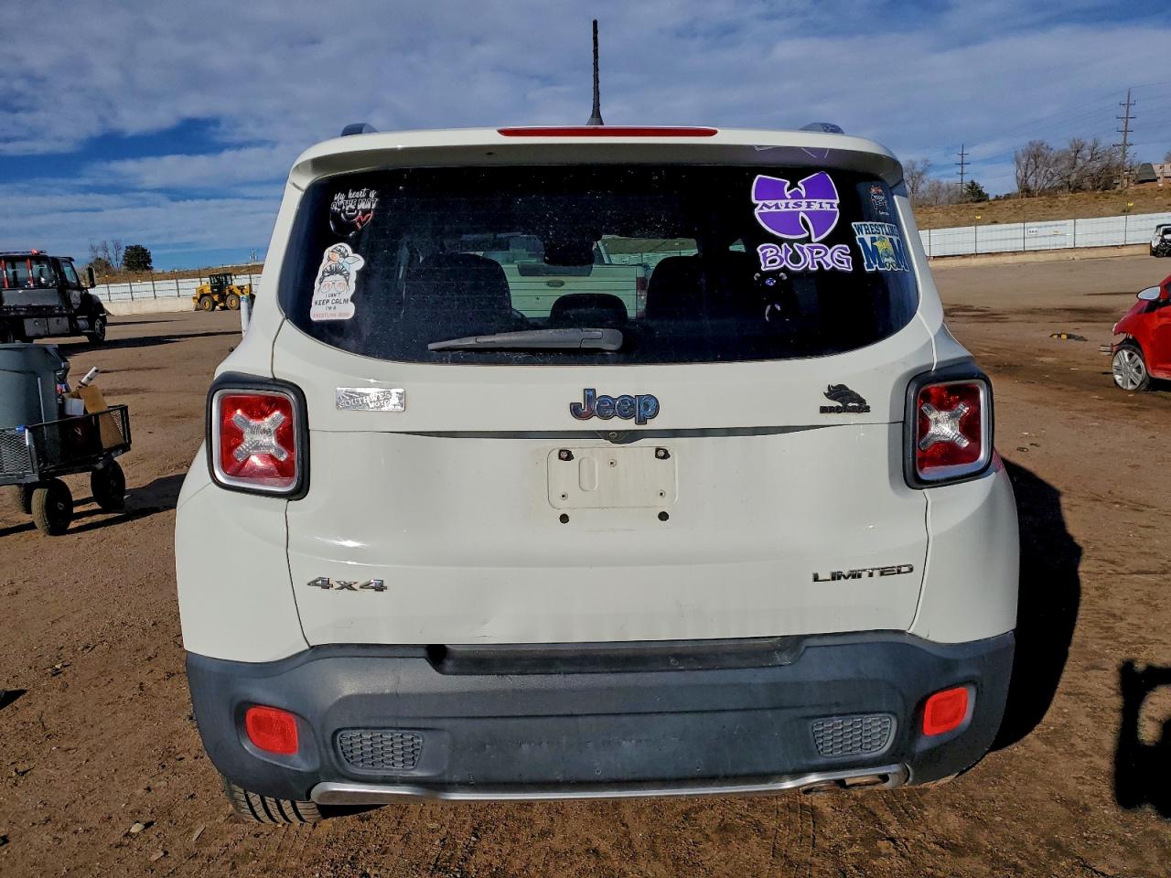 2015 Jeep Renegade Limited VIN: ZACCJBDT0FPB70586 Lot: 94358545