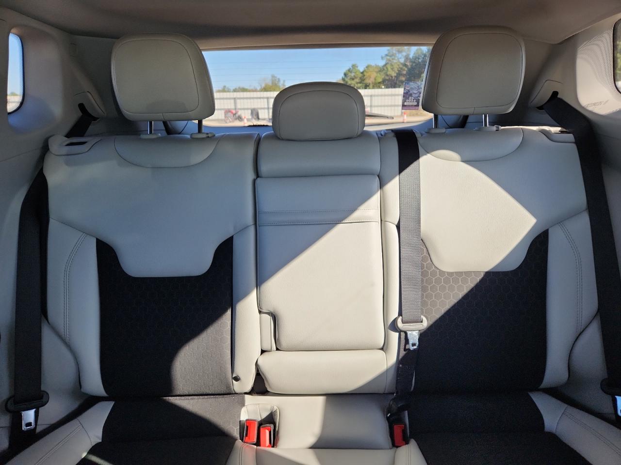 2019 Jeep Compass Latitude VIN: 3C4NJCBB5KT615989 Lot: 92195445