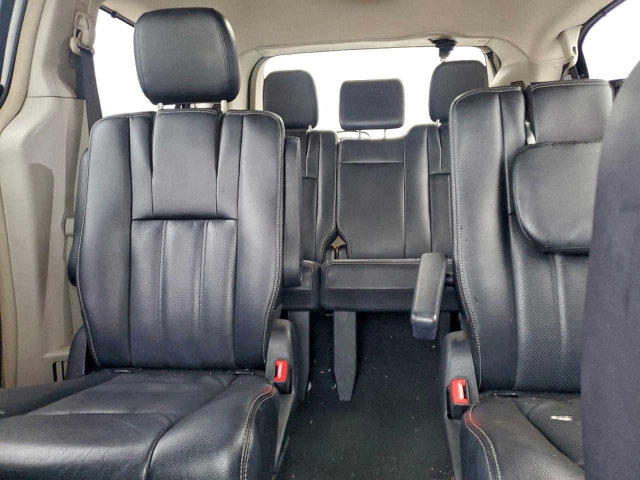 2015 Chrysler Town & Country Touring L VIN: 2C4RC1CG7FR503973 Lot: 93243665