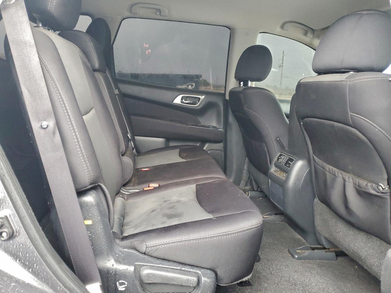 2017 Nissan Pathfinder S VIN: 5N1DR2MN0HC686930 Lot: 94184335