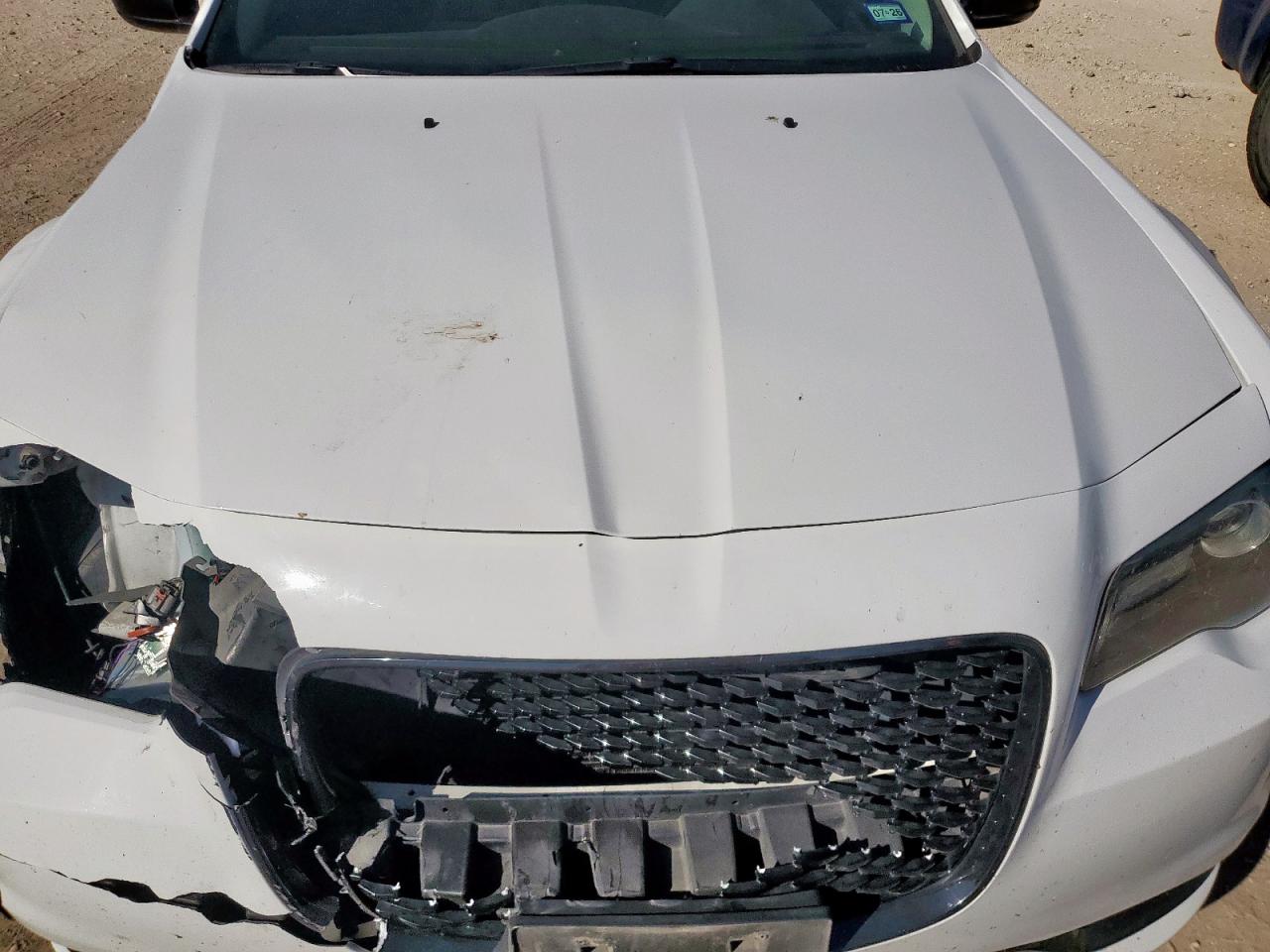 2022 Chrysler 300 Touring VIN: 2C3CCAAGXNH107585 Lot: 92832265