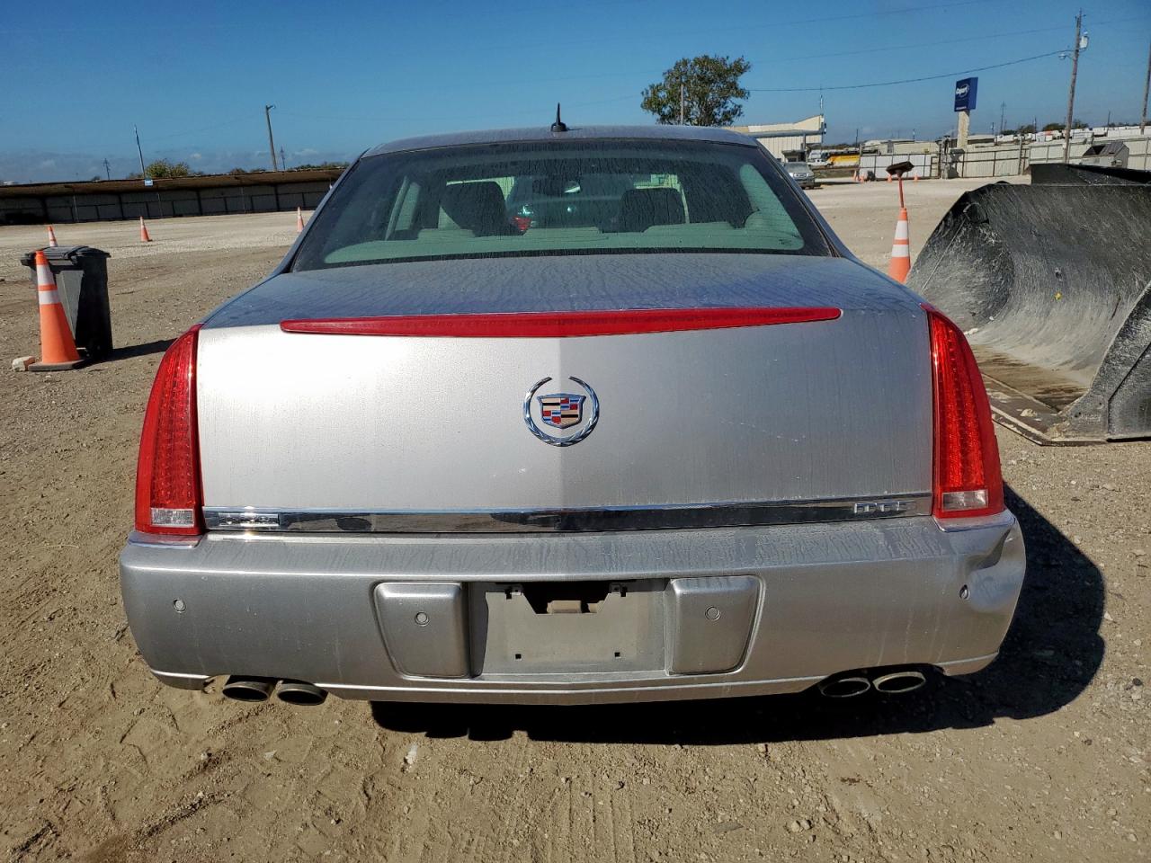 2008 Cadillac Dts VIN: 1G6KD57Y78U111660 Lot: 92628595