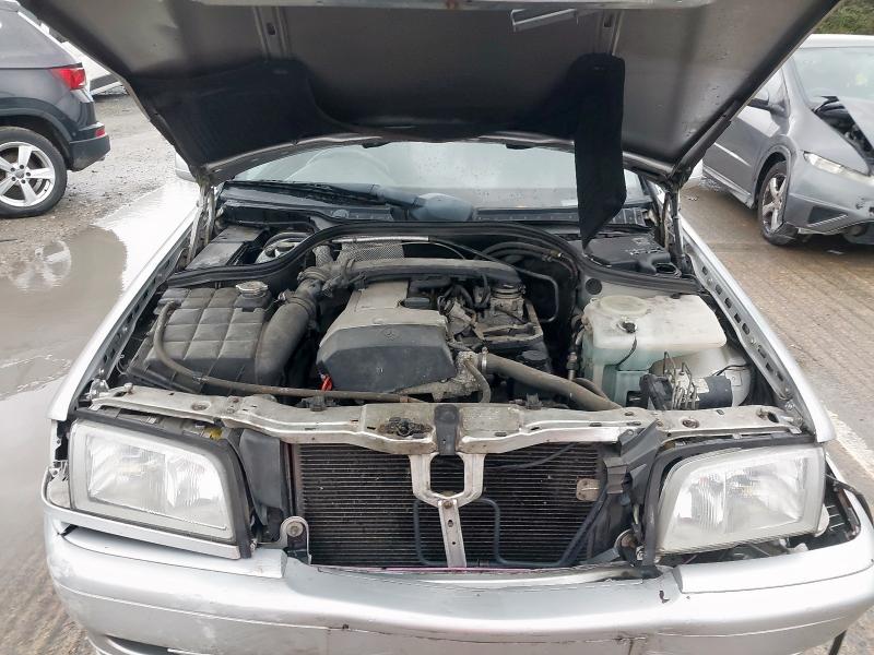 2000 MERCEDES C200 SPORT AUTO 