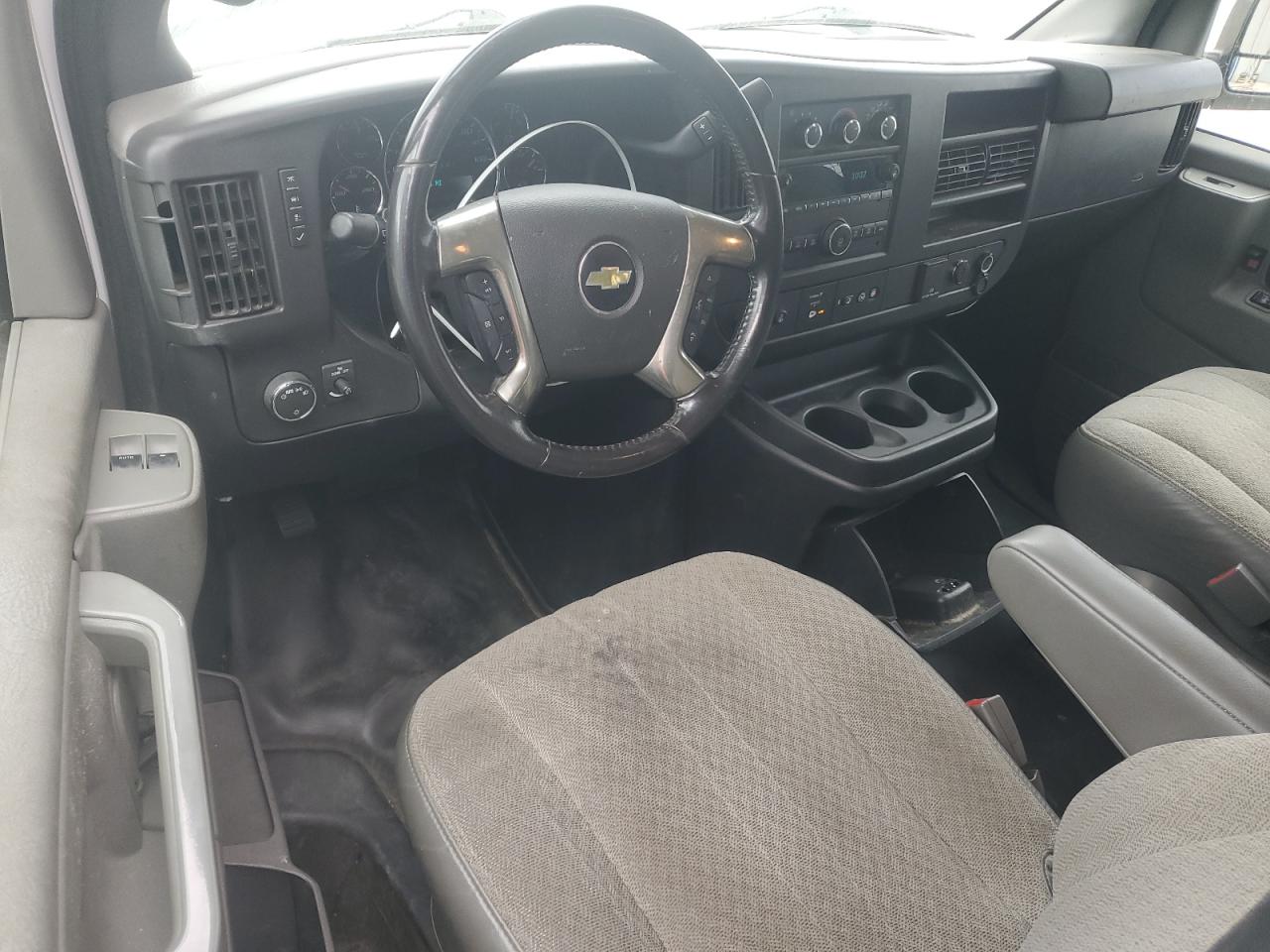 2019 Chevrolet Express 2500 Delivery Van VIN: 1GCWGAFP7K1316430 Lot: 91256925