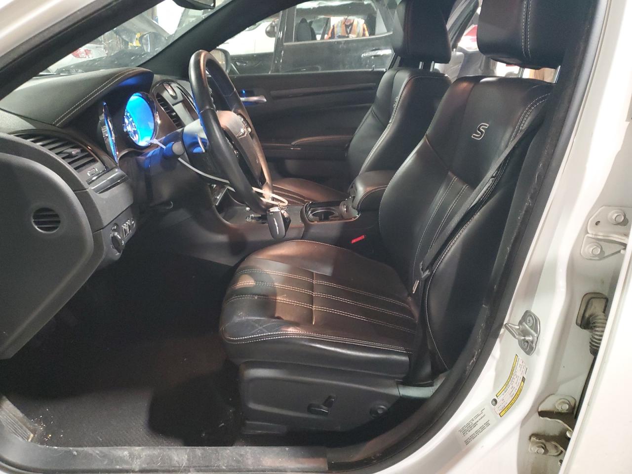 2014 Chrysler 300 S VIN: 2C3CCABG9EH253085 Lot: 93275535