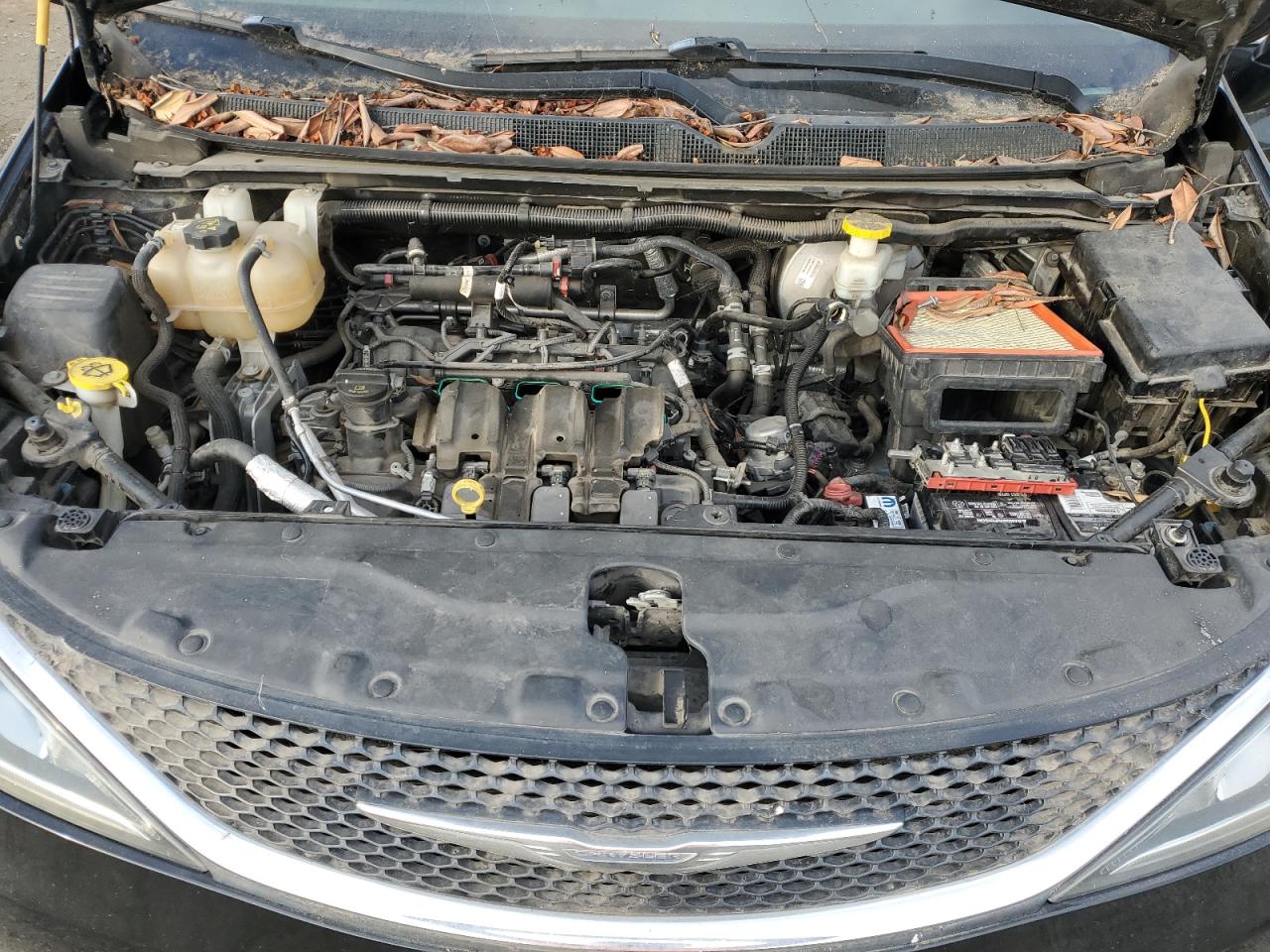 2017 Chrysler Pacifica Touring L VIN: 2C4RC1BG9HR691528 Lot: 92354295