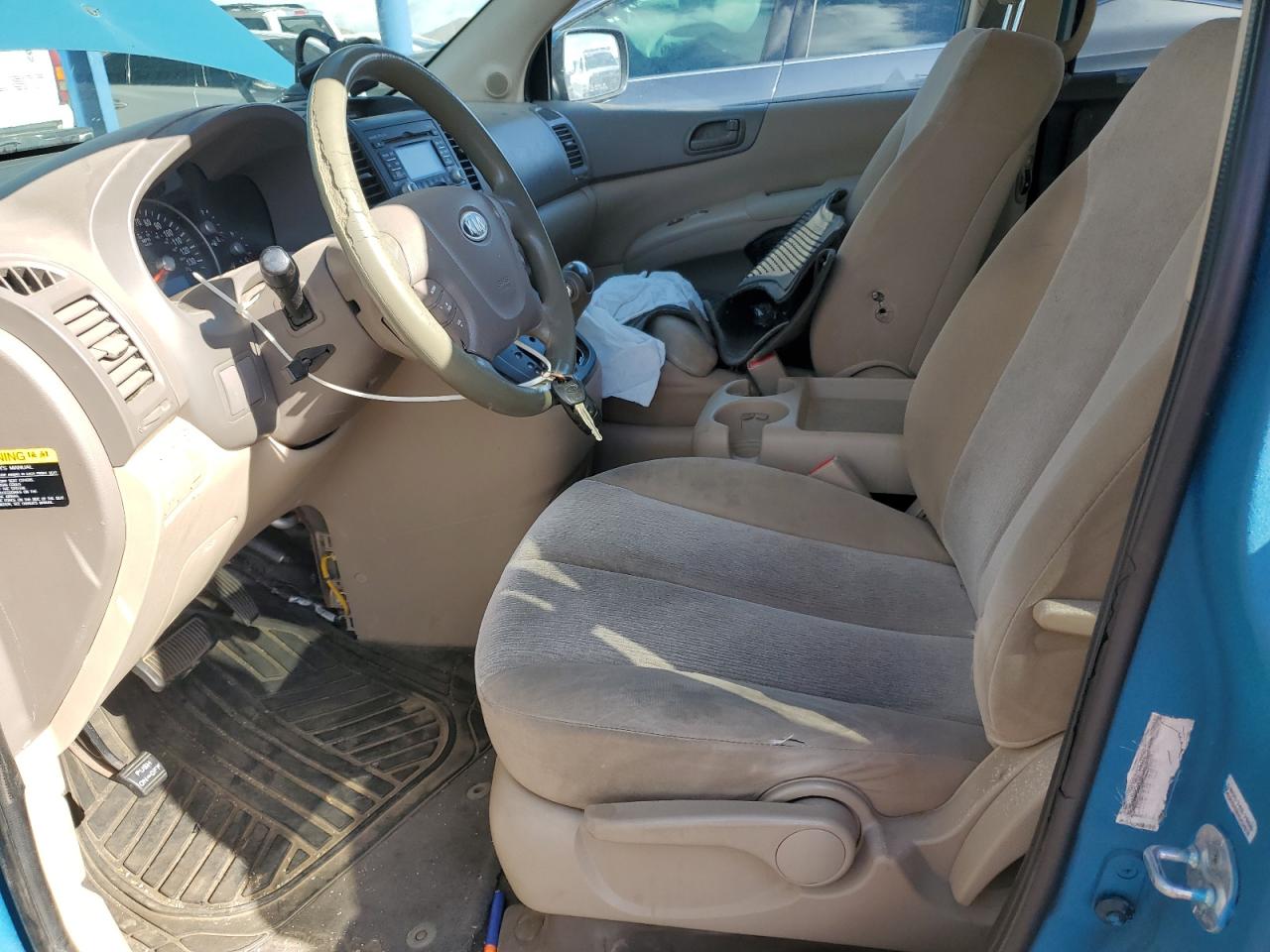 2011 Kia Sedona Lx VIN: KNDMG4C79B6392909 Lot: 93573865