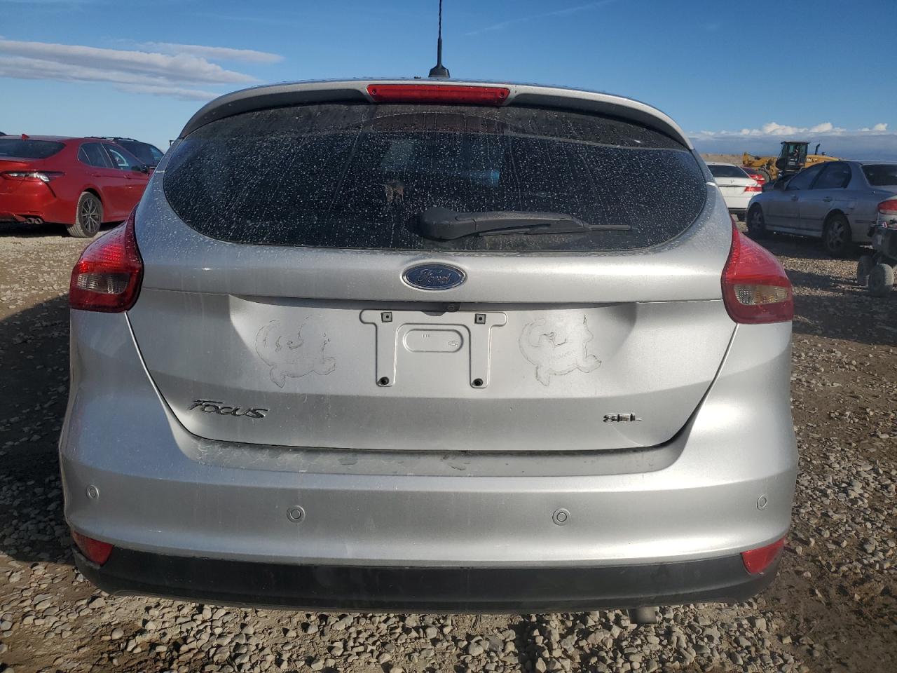 2017 Ford Focus Sel VIN: 1FADP3M27HL333161 Lot: 91210345