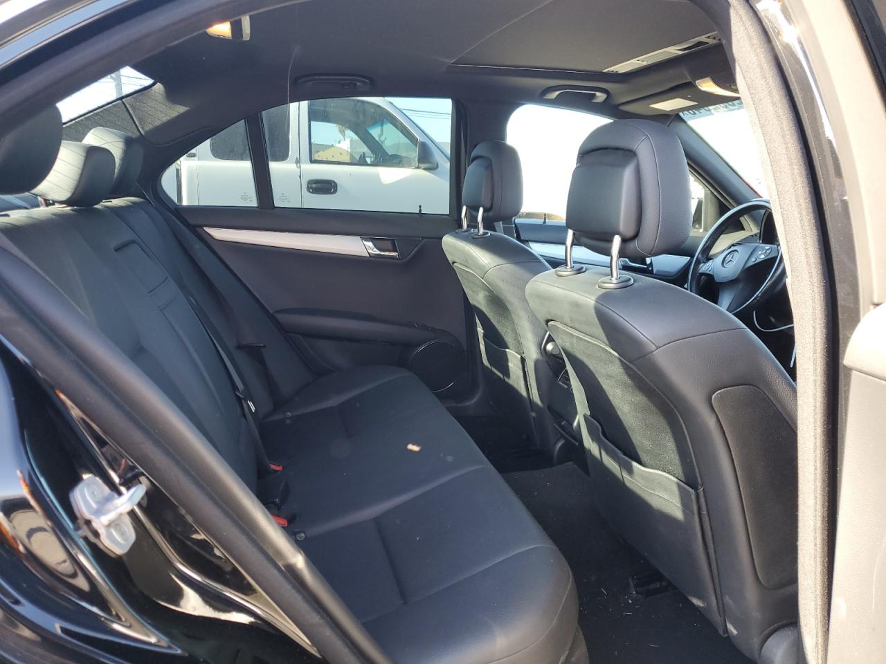 2011 Mercedes-Benz C 300 VIN: WDDGF5EB3BA513637 Lot: 92062545