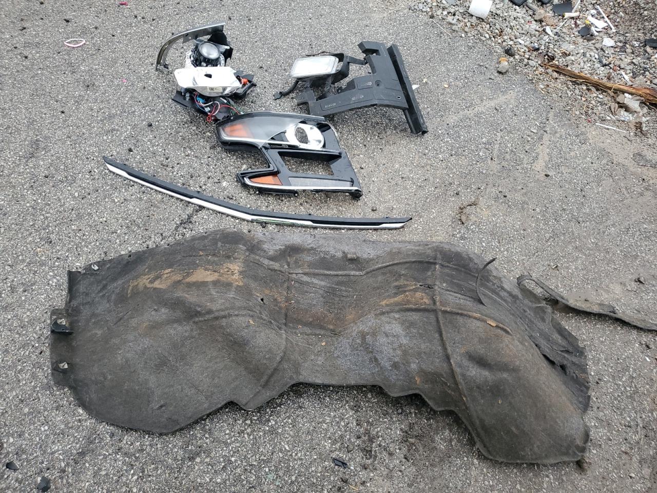 2017 Chevrolet Tahoe K1500 Premier VIN: 1GNSKCKC7HR259658 Lot: 92358865