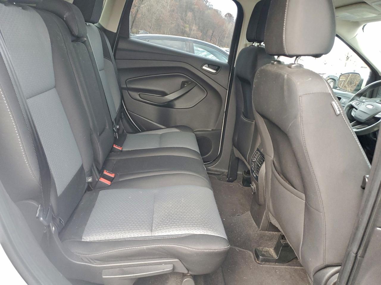 2017 Ford Escape Se VIN: 1FMCU9G9XHUC53305 Lot: 94546535