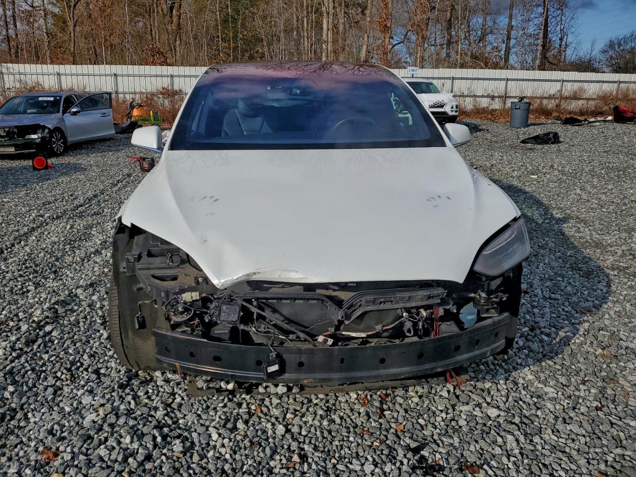 2017 Tesla Model X VIN: 5YJXCBE29HF064370 Lot: 94323105