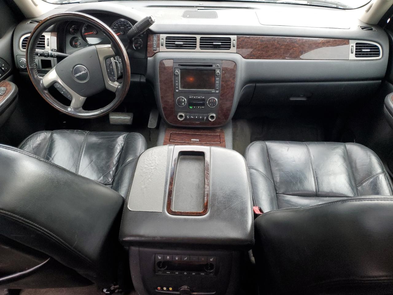 2008 GMC Yukon Denali VIN: 1GKFK63898J113173 Lot: 92275085