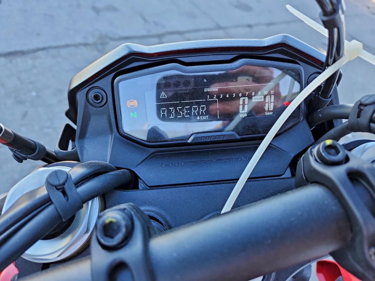 2024 Ducati Hypermotard VIN: ZDMBAS2N6RB001279 Lot: 91951545