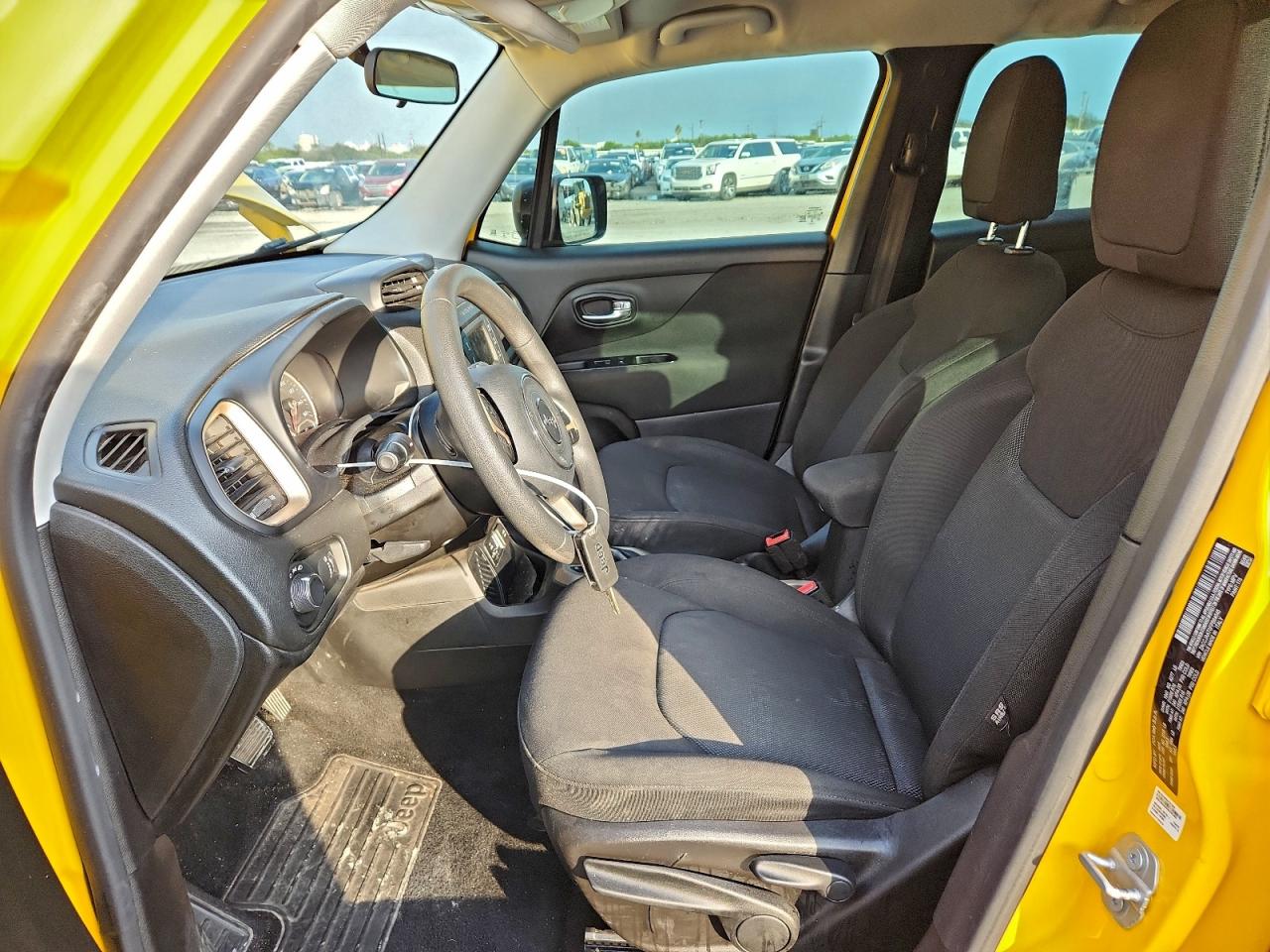 2015 Jeep Renegade Sport VIN: ZACCJAAT0FPB64545 Lot: 93723445