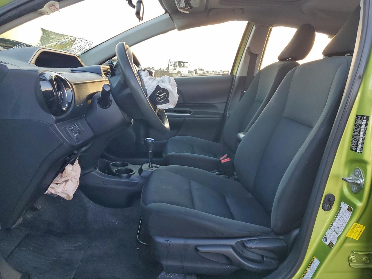 2015 Toyota Prius C VIN: JTDKDTB38F1113770 Lot: 92757565