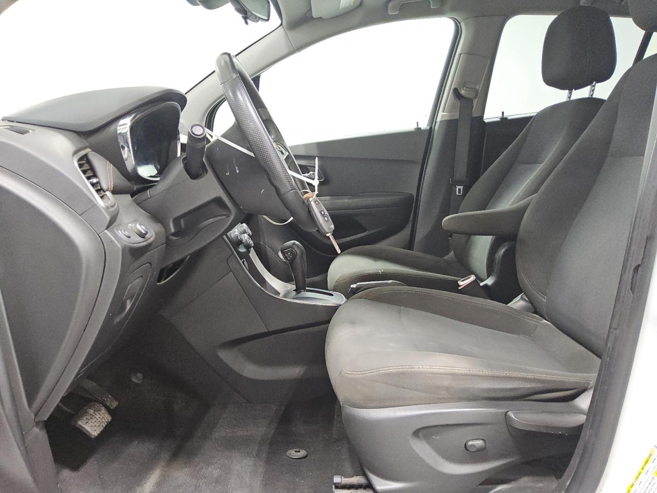 2020 Chevrolet Trax Ls VIN: KL7CJKSB5LB063654 Lot: 89704845