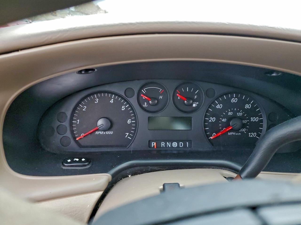 2004 Ford Taurus Se VIN: 1FAFP53UX4A106687 Lot: 93993335