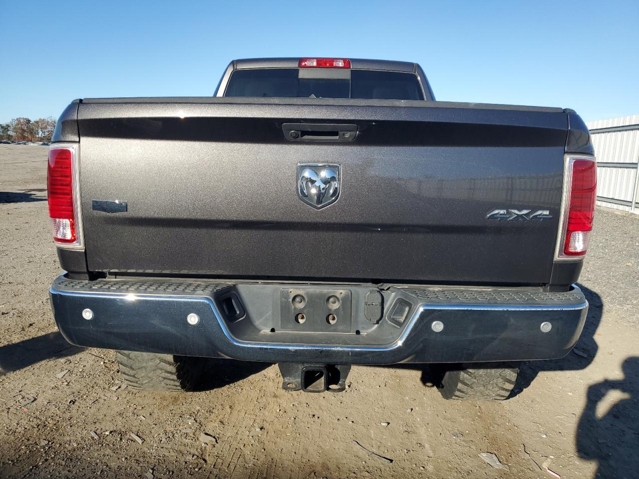 2018 Ram 2500 Laramie VIN: 3C6UR5FL0JG254141 Lot: 90518085