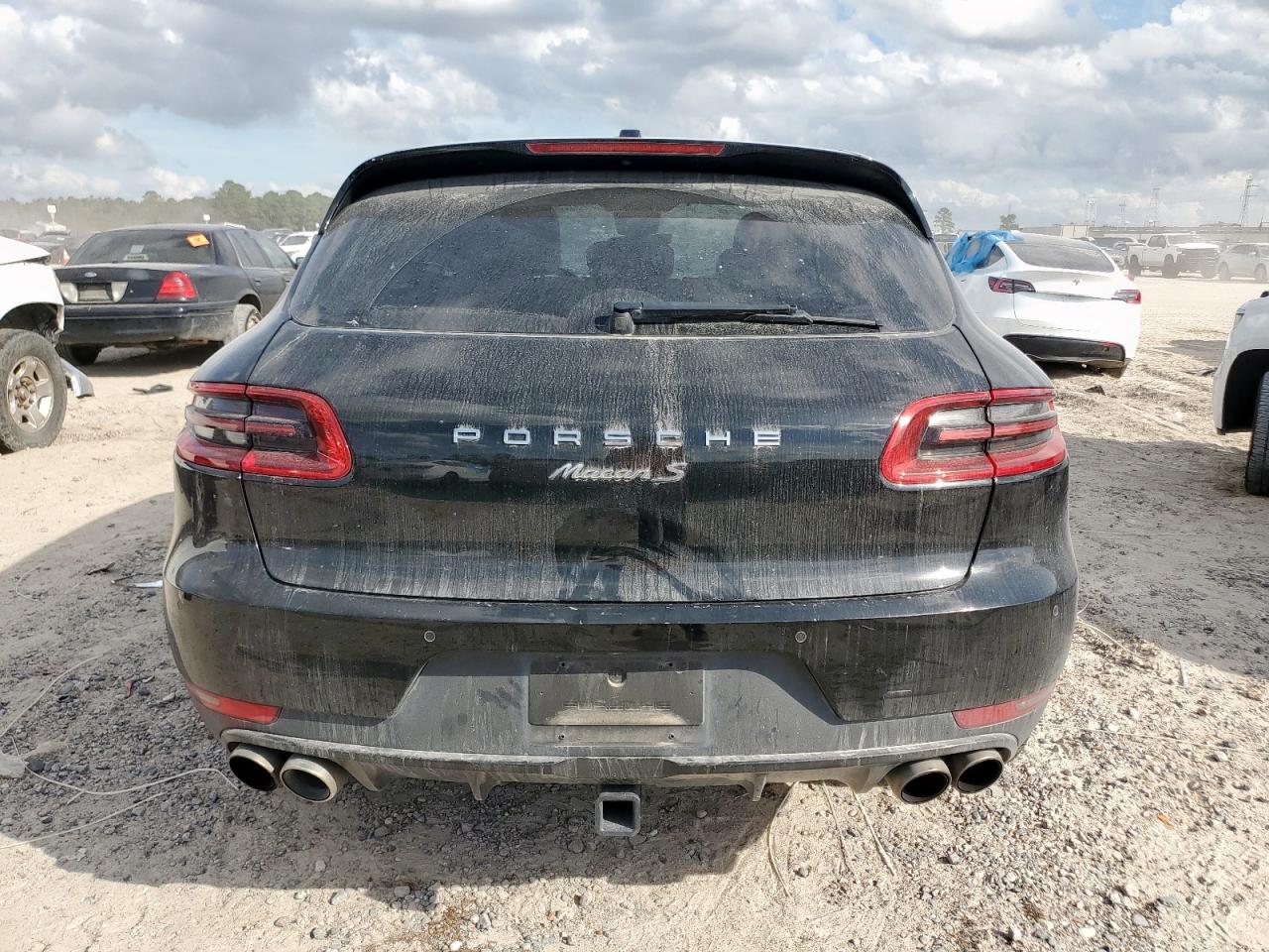 2018 Porsche Macan S VIN: WP1AB2A54JLB35808 Lot: 93872045