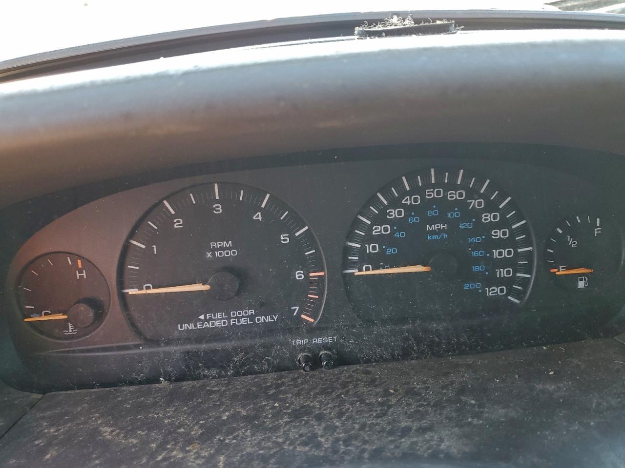 2000 Chrysler Town & Country Lx VIN: 1C4GP44G1YB515226 Lot: 93920325