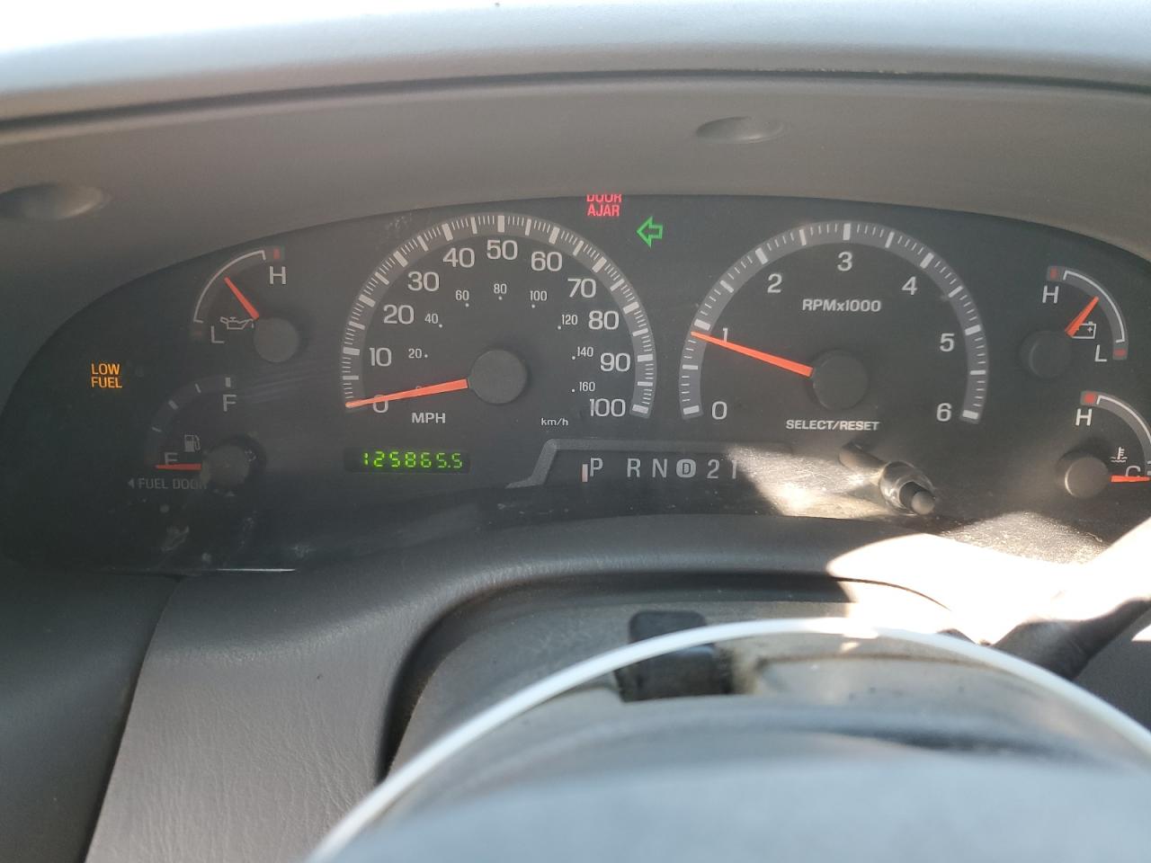 1999 Ford F150 VIN: 1FTRX17L0XKA31255 Lot: 91420575