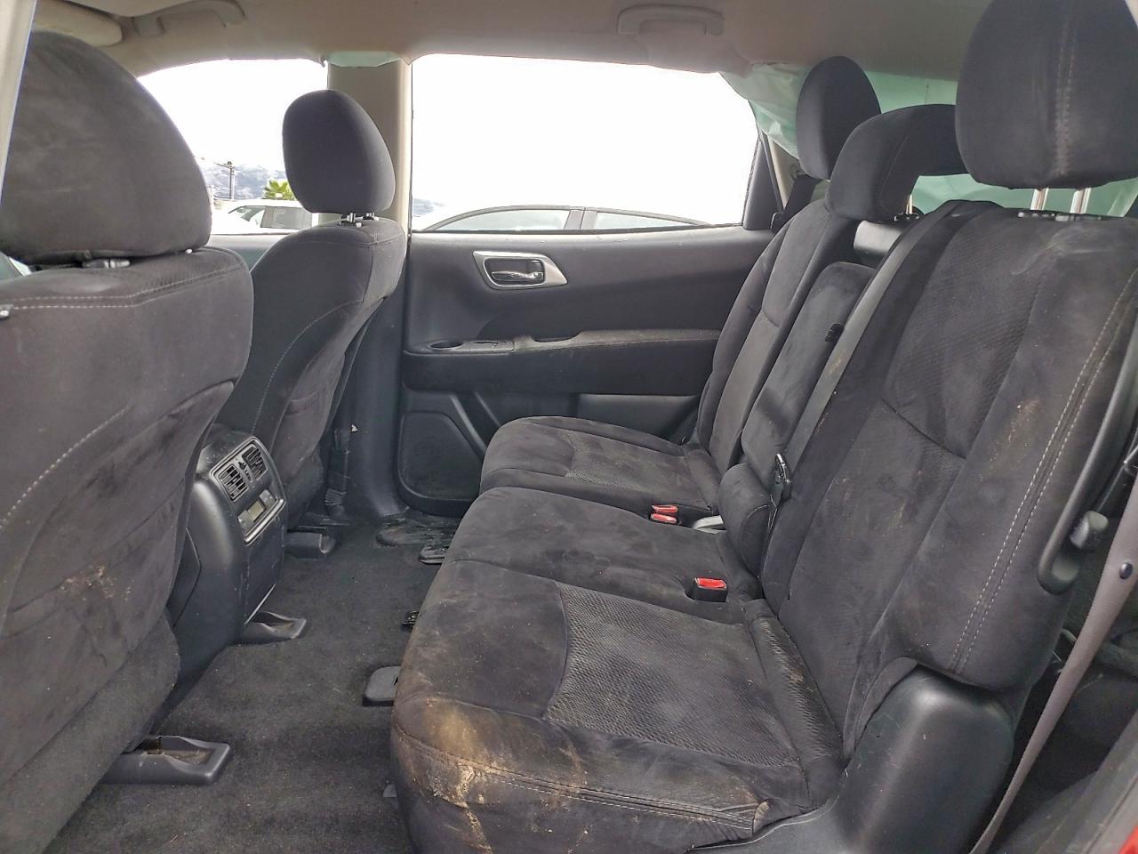 2015 Nissan Pathfinder S VIN: 5N1AR2MN1FC697158 Lot: 93969105